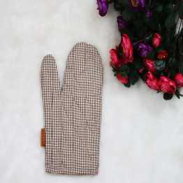 Hand gloves
